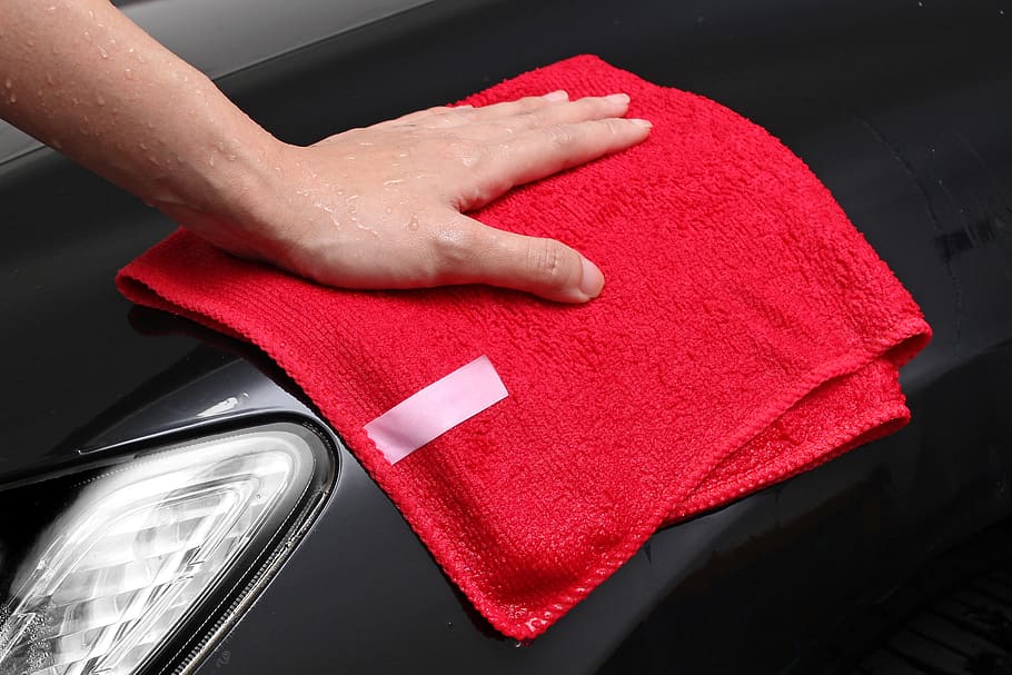 Přípravky na čištění auta ocení každý, kdo se o svůj vůz rád stará.