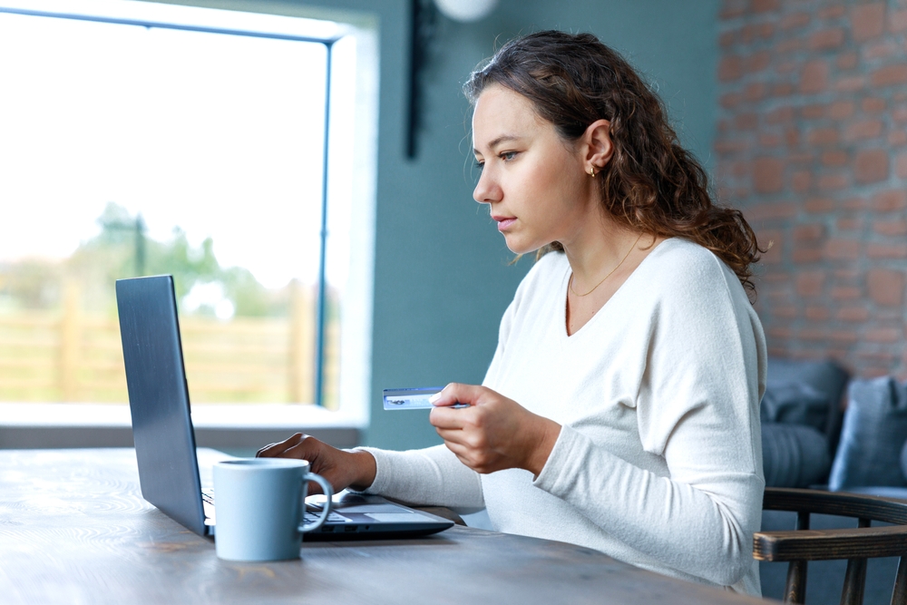 Zboží z Číny na dobírku – e-shopy a platby