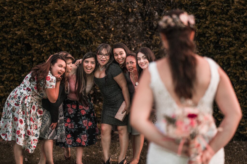 Nejlepší společenské šaty na svatbu – jako host