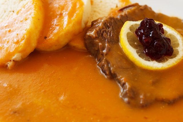 recept svíčková v pomalém hrnci